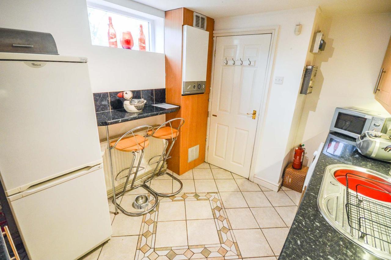 Ayuda House Otel Altrincham Dış mekan fotoğraf